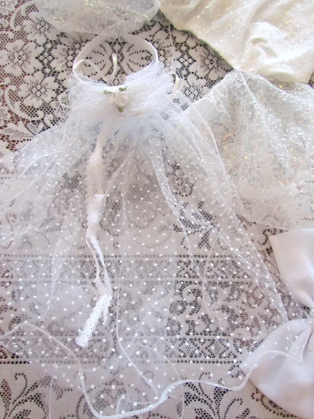 GIRL'S BRIDE DRESS-UP PLAY ACCESSORIES; DRESS, VEILS, GLOVES, RING, TUTU, BAG ++